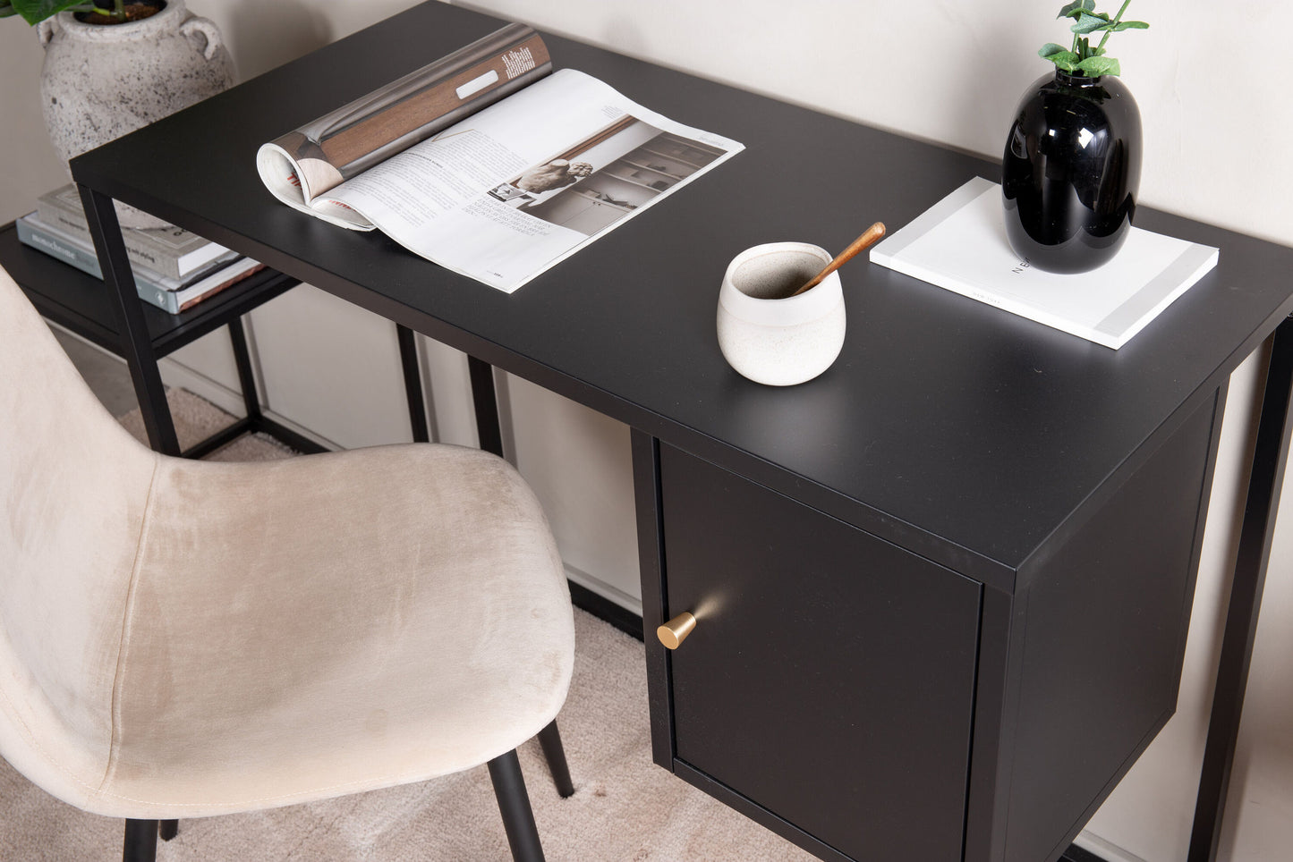 Bakal skrivebord – Sort