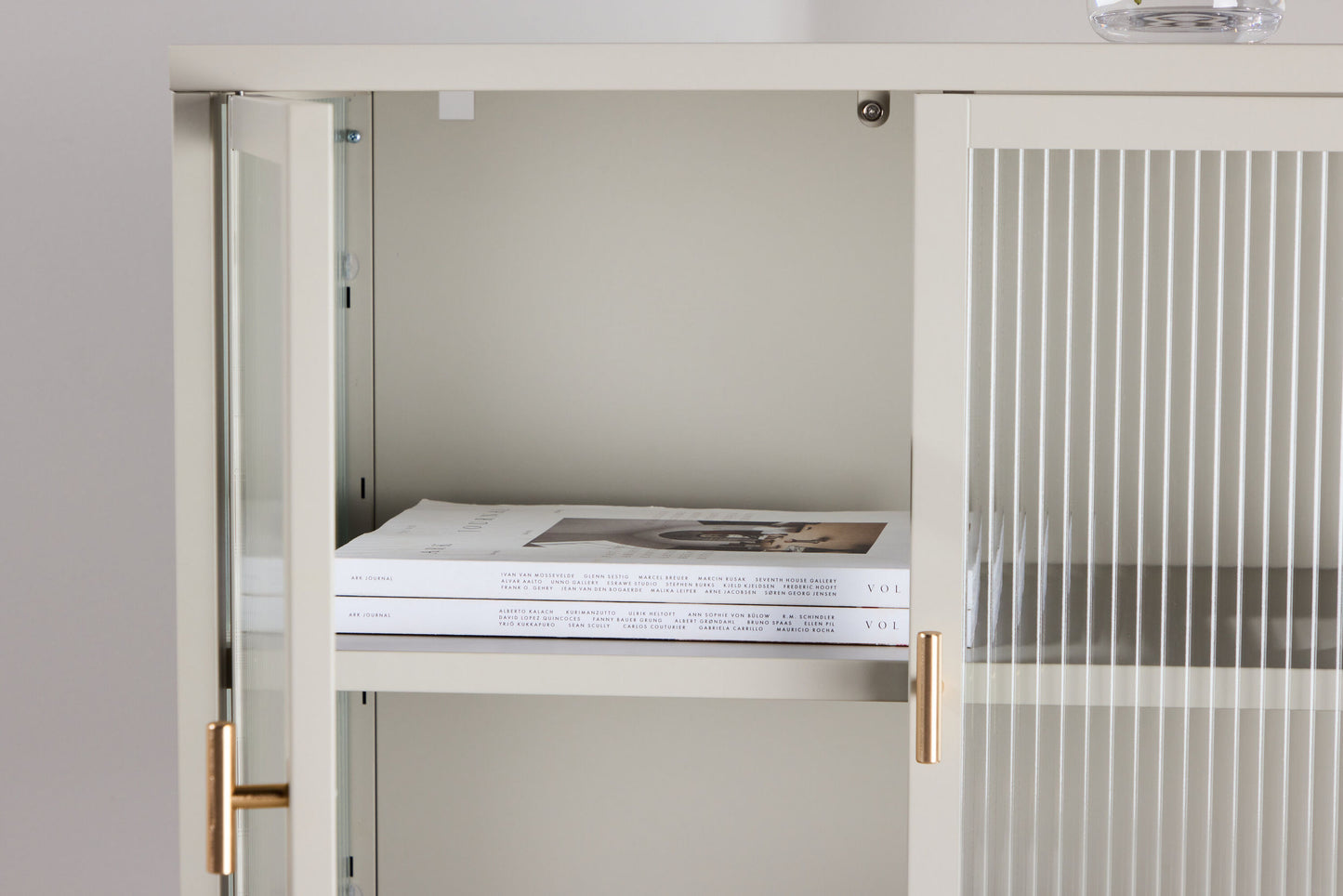 Garis lavt opbevaringsskab – Beige