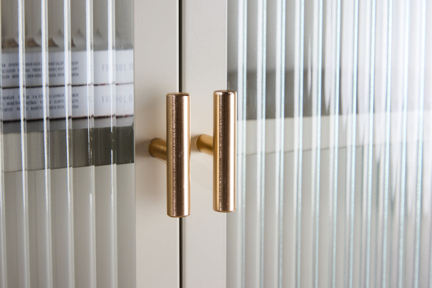 Garis lavt opbevaringsskab – Beige