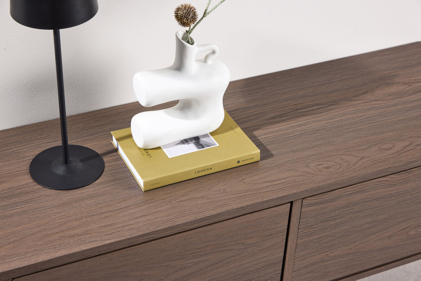 Dragh TV-møbel 100×35×28 cm – Mokka