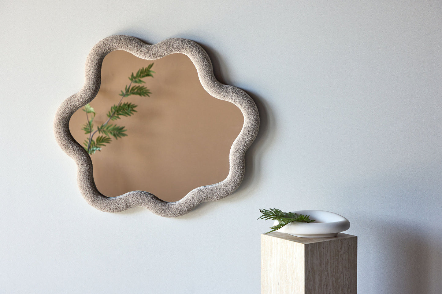 Kungsbacka Spejl 70×70 cm – Beige Bouclé