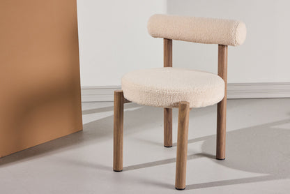 Tillo Spisebordsstole (2 stk.) – Trælook / Hvid Bouclé