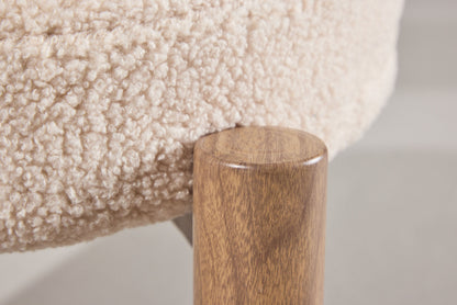 Tillo Spisebordsstole (2 stk.) – Trælook / Hvid Bouclé