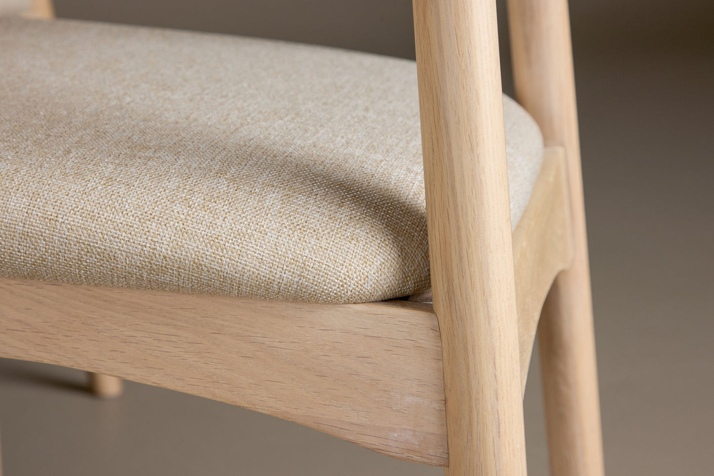 Tyresö rundt spisebordssæt Ø120 cm – træ m. Ven stole