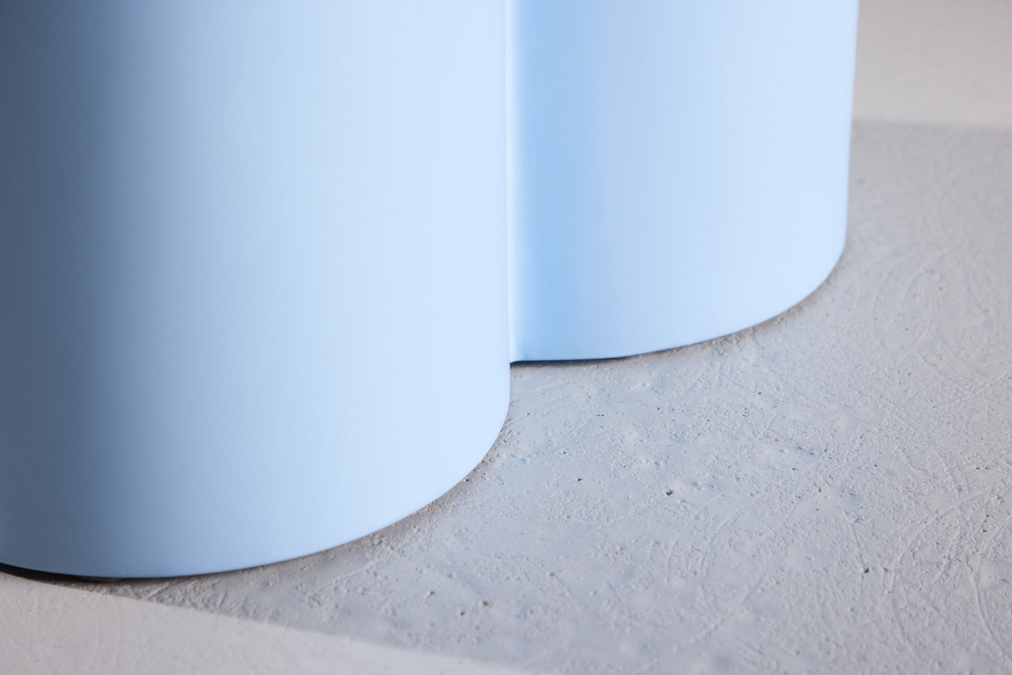 Olivia sofabord Ø80×45 cm – Baby Blue