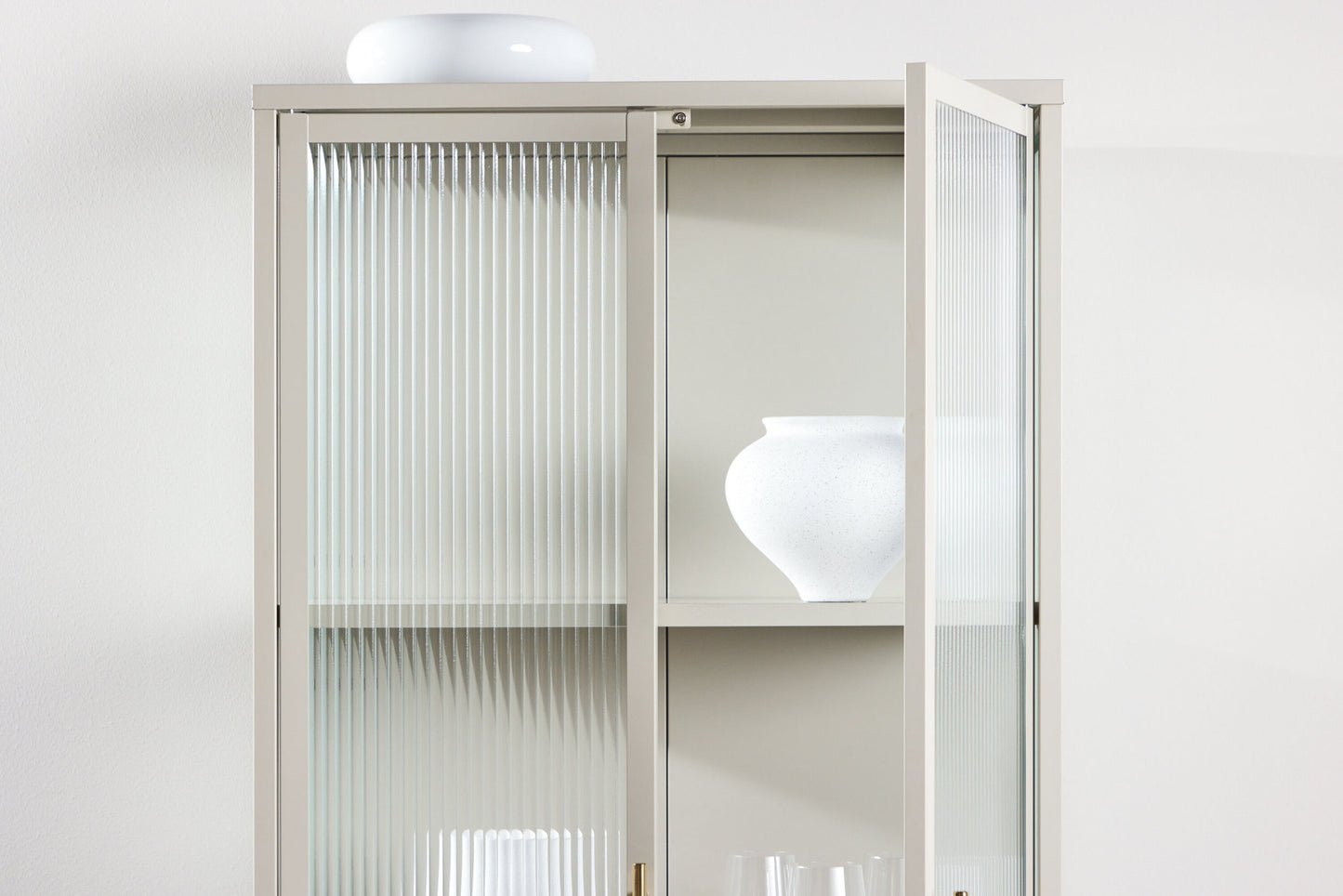Garis højt opbevaringsskab – Beige
