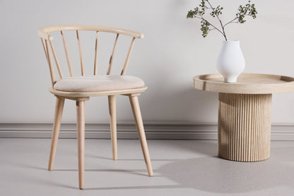 Bobby spisebordsstole med hynder (2 stk.) – Træ/Beige