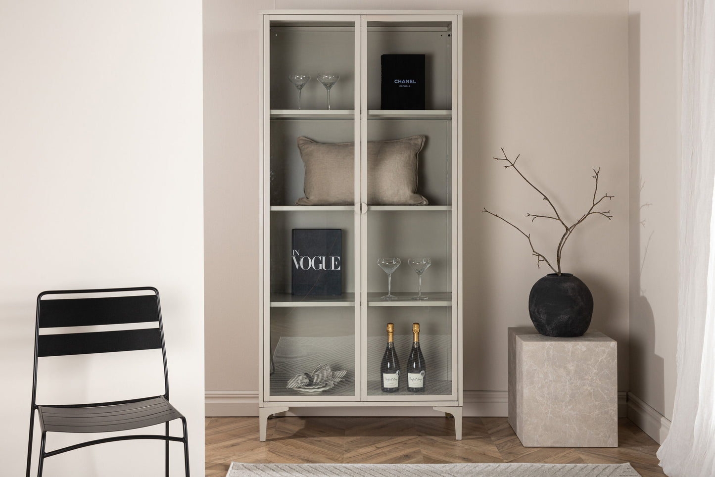 Piring Vitrineskab – Beige